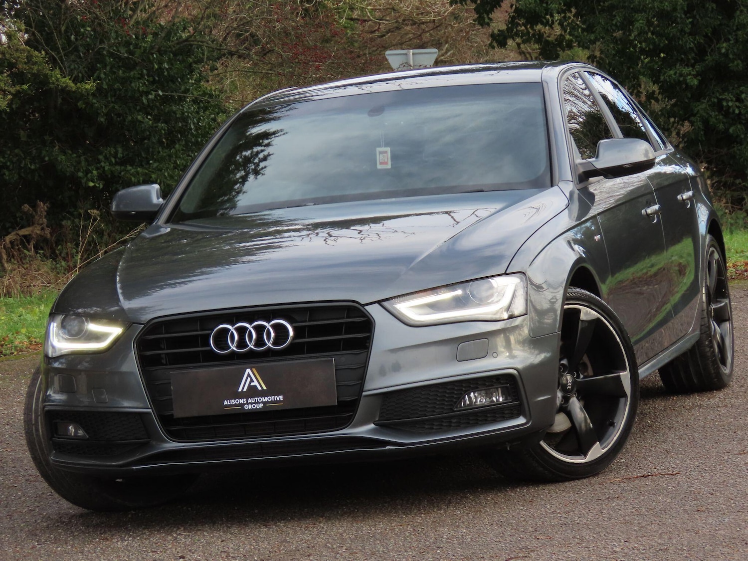 Used Audi A4 2013 for sale - 77203471: Photo 2