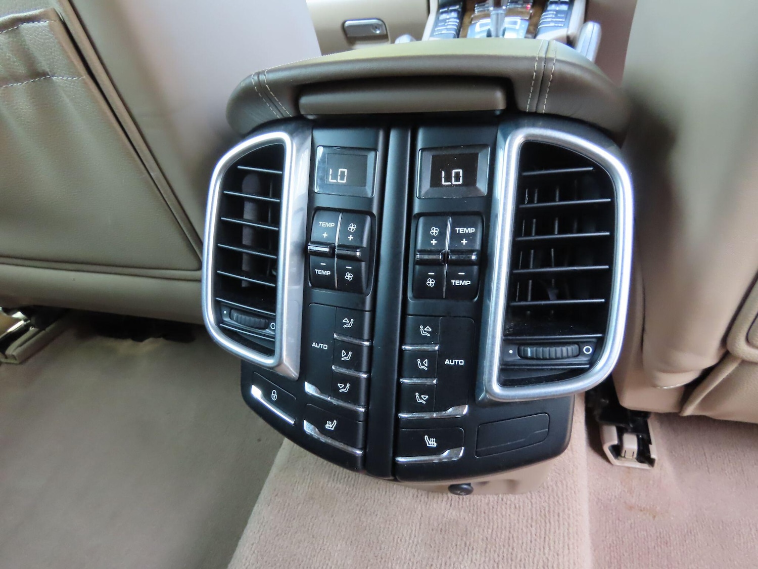 Used Porsche Cayenne 2013 for sale - 76994997: Photo 16