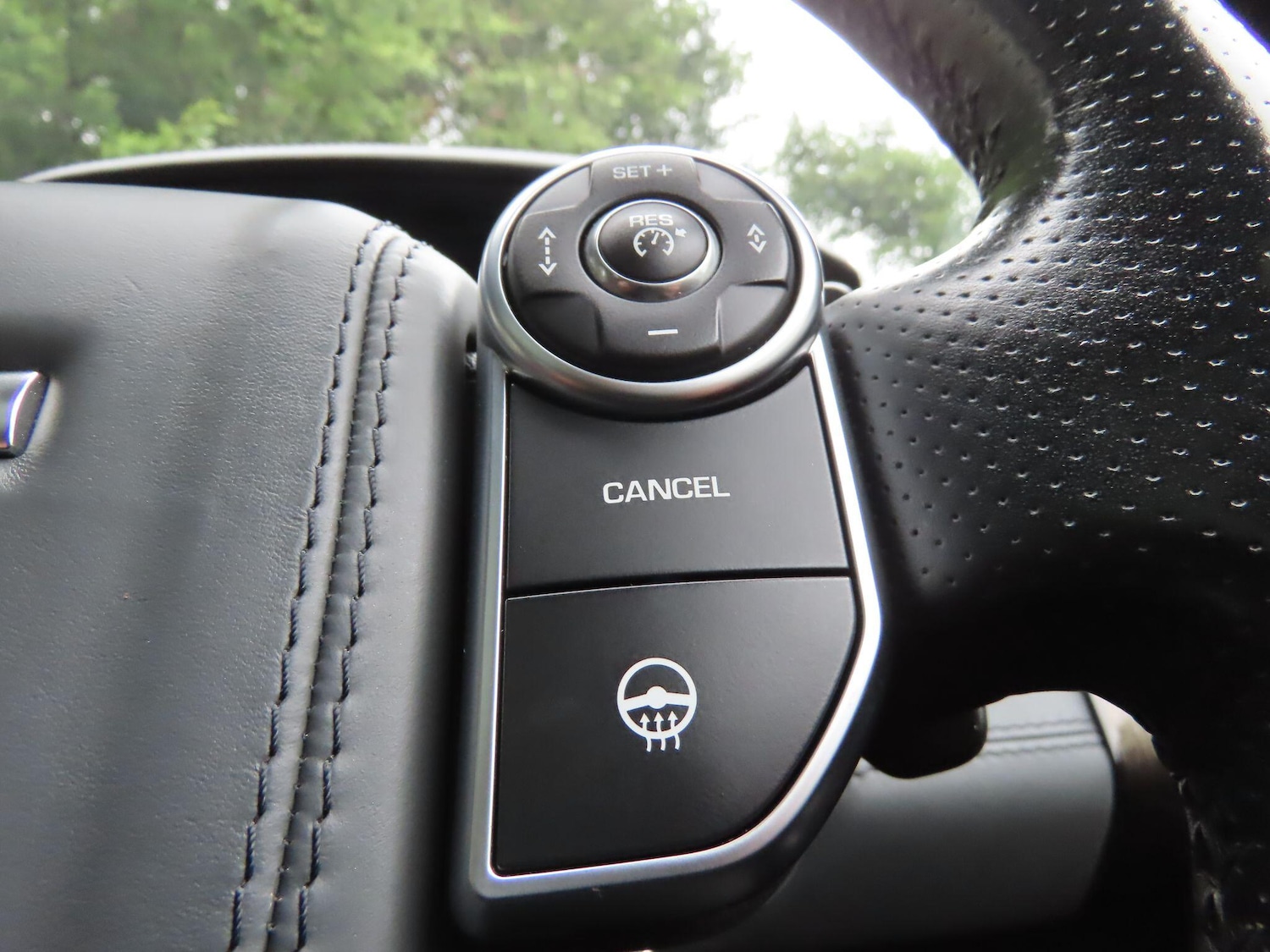 Used Land Rover Range Rover Sport 2016 for sale - 76423495: Photo 16