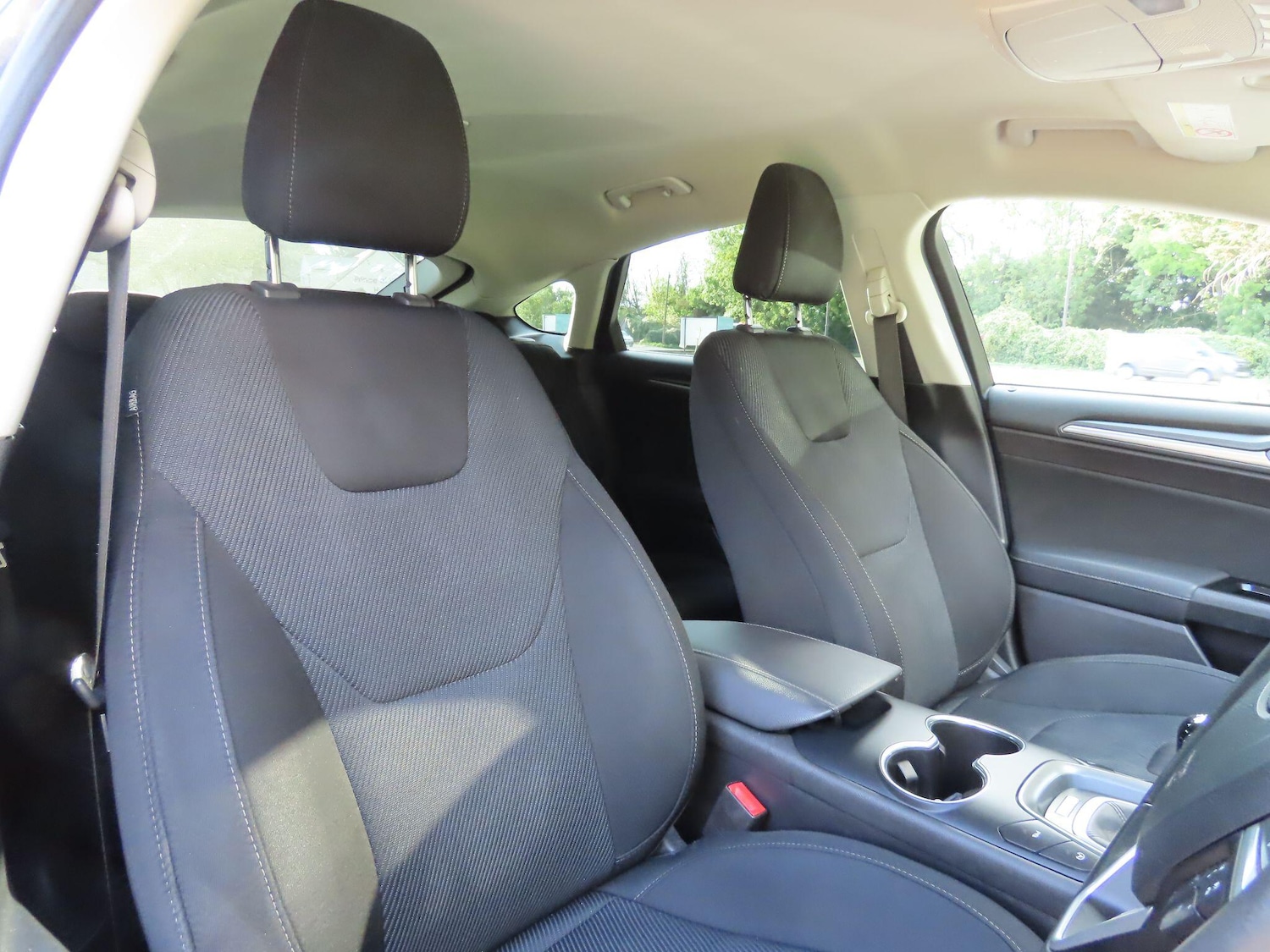 Used Ford Mondeo 2017 for sale - 76060720: Photo 8