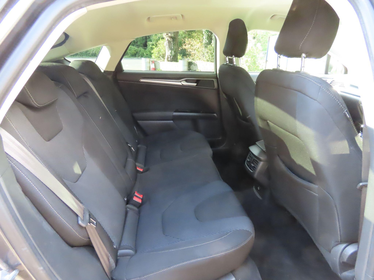 Used Ford Mondeo 2017 for sale - 76060720: Photo 9