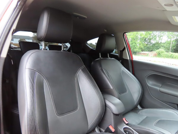 Used Ford Fiesta 2016 for sale - 71090342: Photo 8