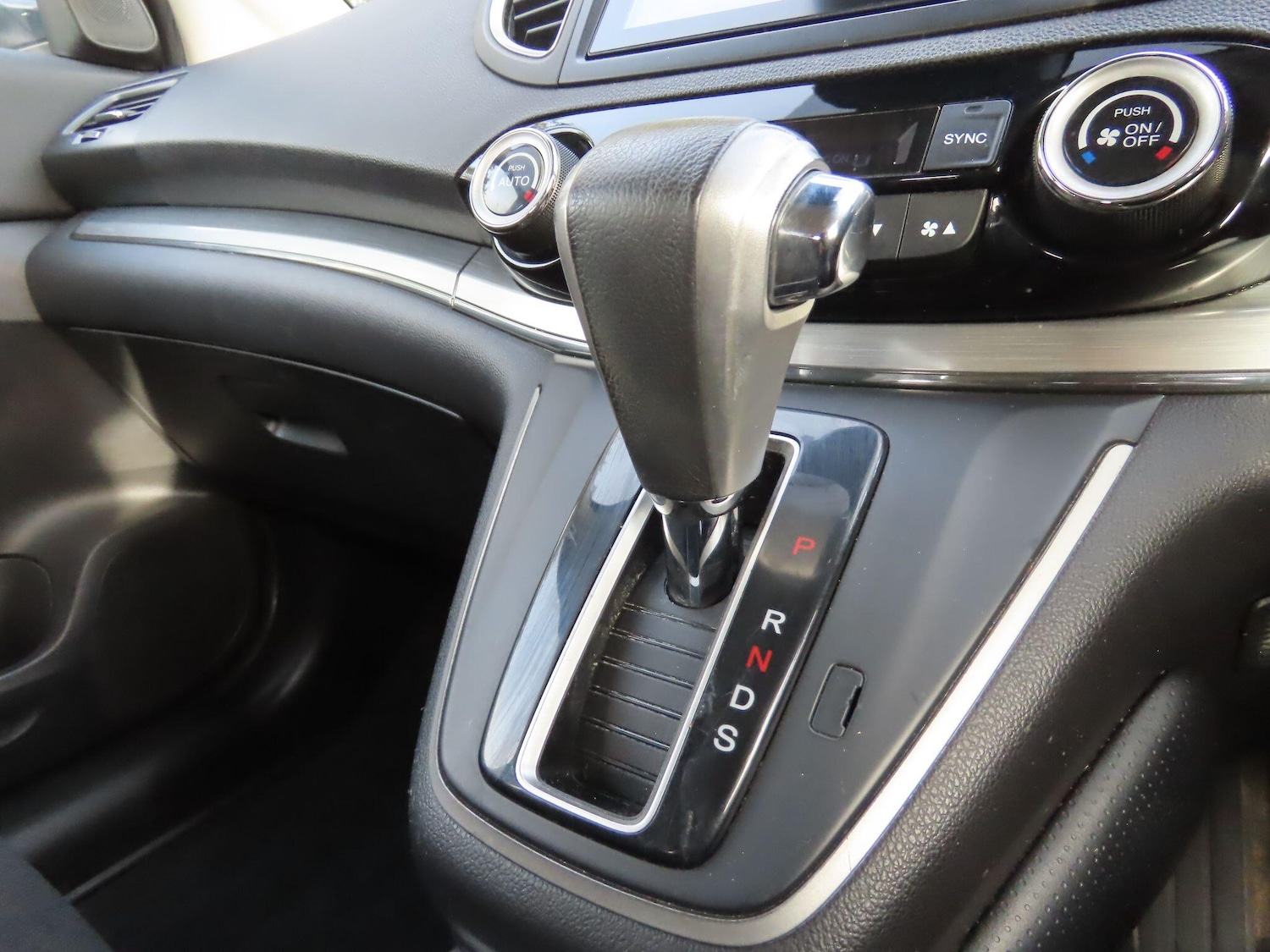 Used Honda CR-V for sale - 77344643: Photo 13