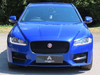 Used Jaguar XF 2018 for sale - 79229596: Photo