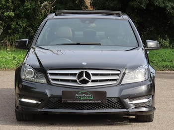 Used Mercedes-Benz C-Class 2013 for sale - 76109467: Photo