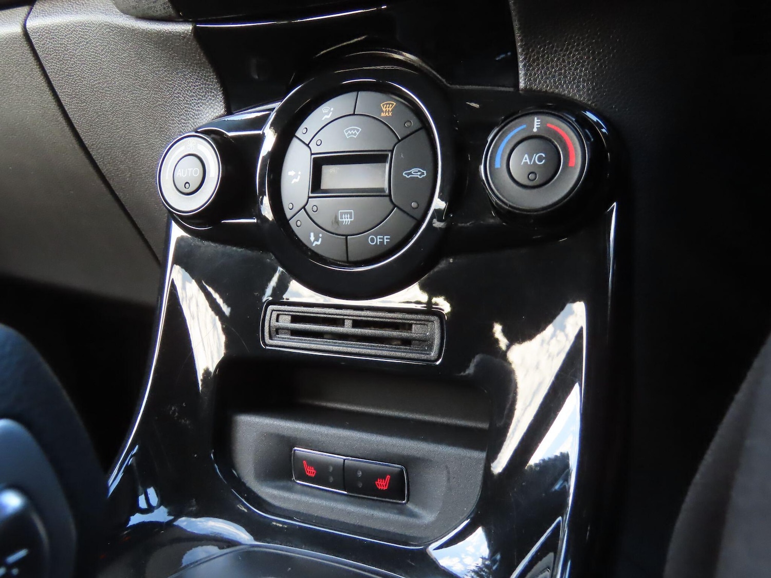 Used Ford Fiesta 2014 for sale - 76121791: Photo 14