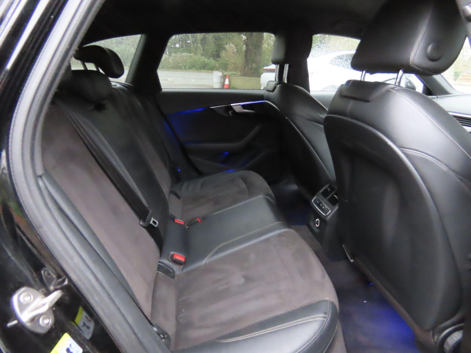 Used Audi A4 2018 for sale - 76855703: Photo 9