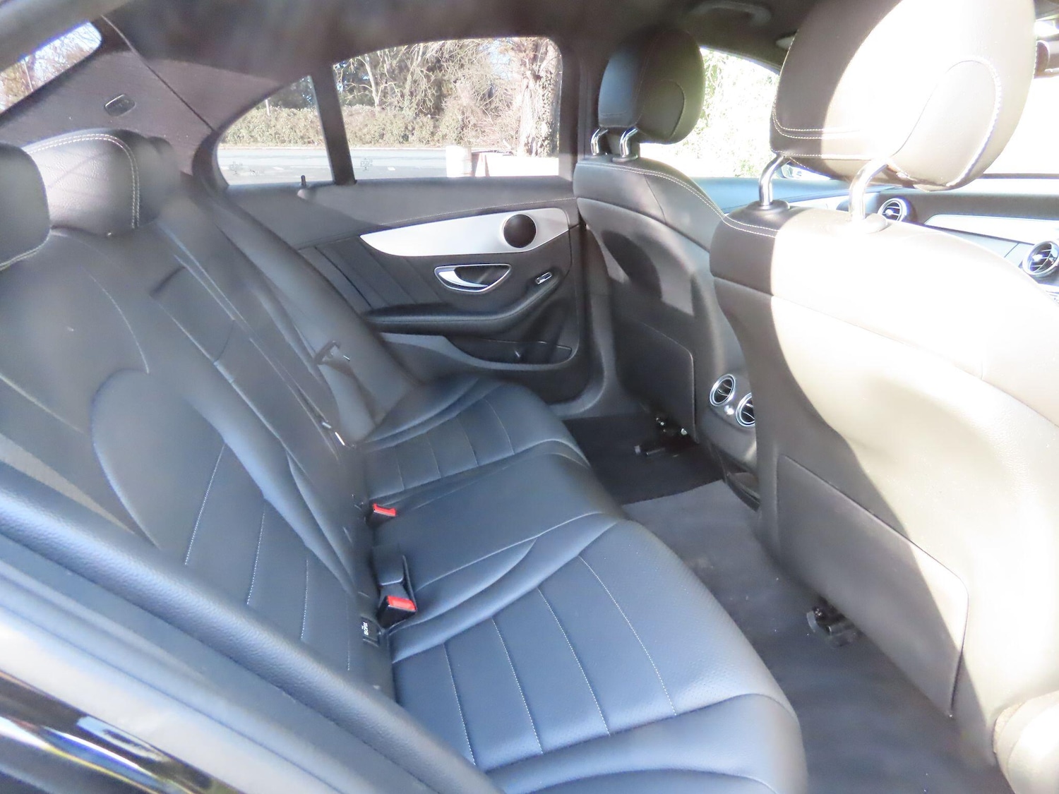 Used Mercedes-Benz C Class 2015 for sale - 77131196: Photo 10