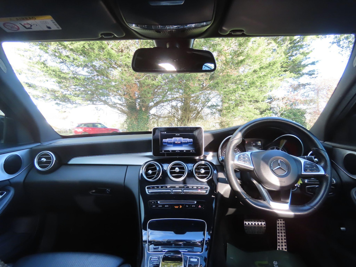 Used Mercedes-Benz C Class 2015 for sale - 77131196: Photo 8