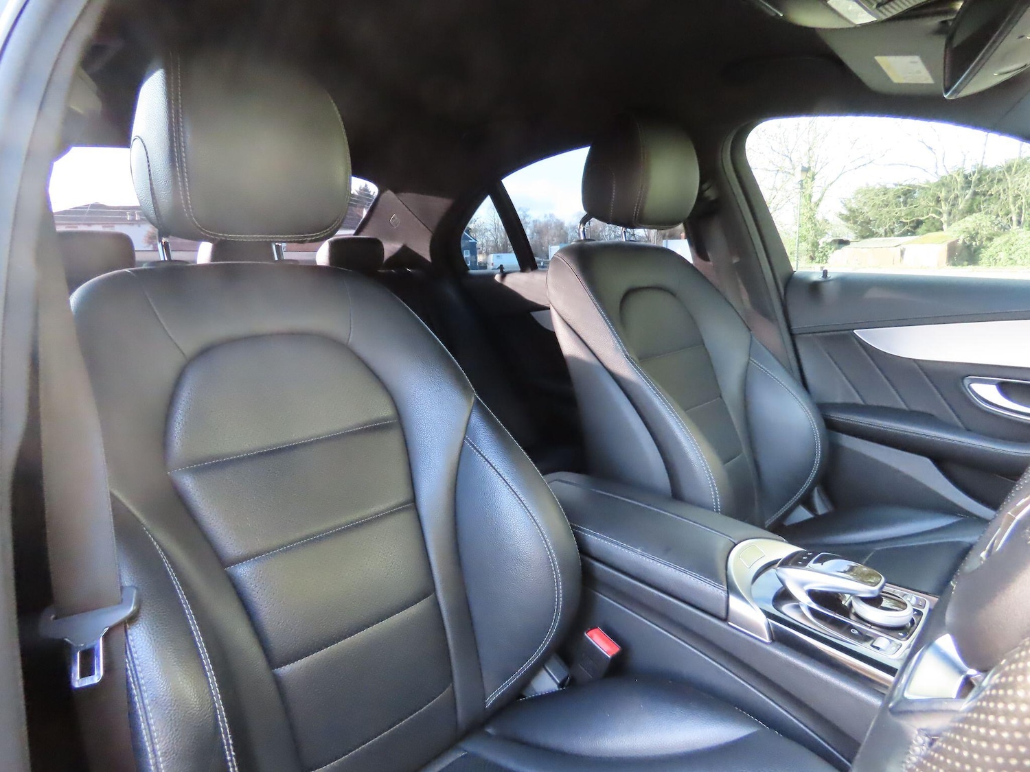 Used Mercedes-Benz C Class 2015 for sale - 77131196: Photo 9