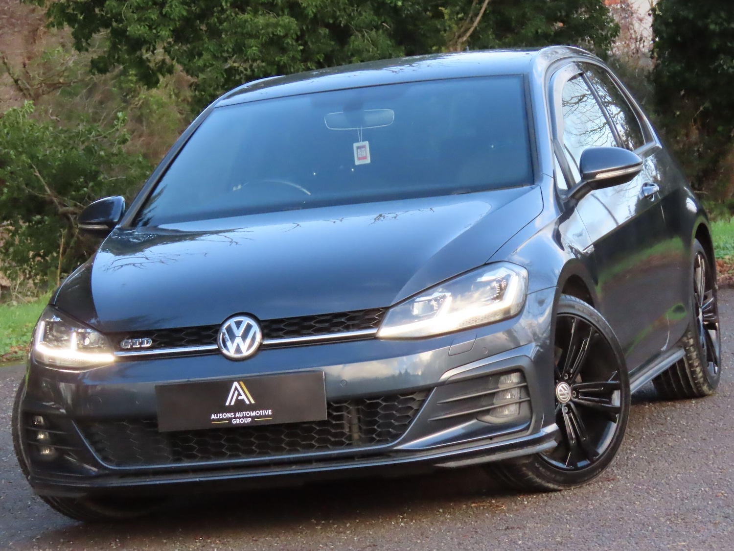 Used Volkswagen Golf 2018 for sale - 77203136: Photo 2