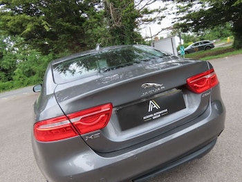 Used Jaguar XE 2018 for sale - 79229637: Photo