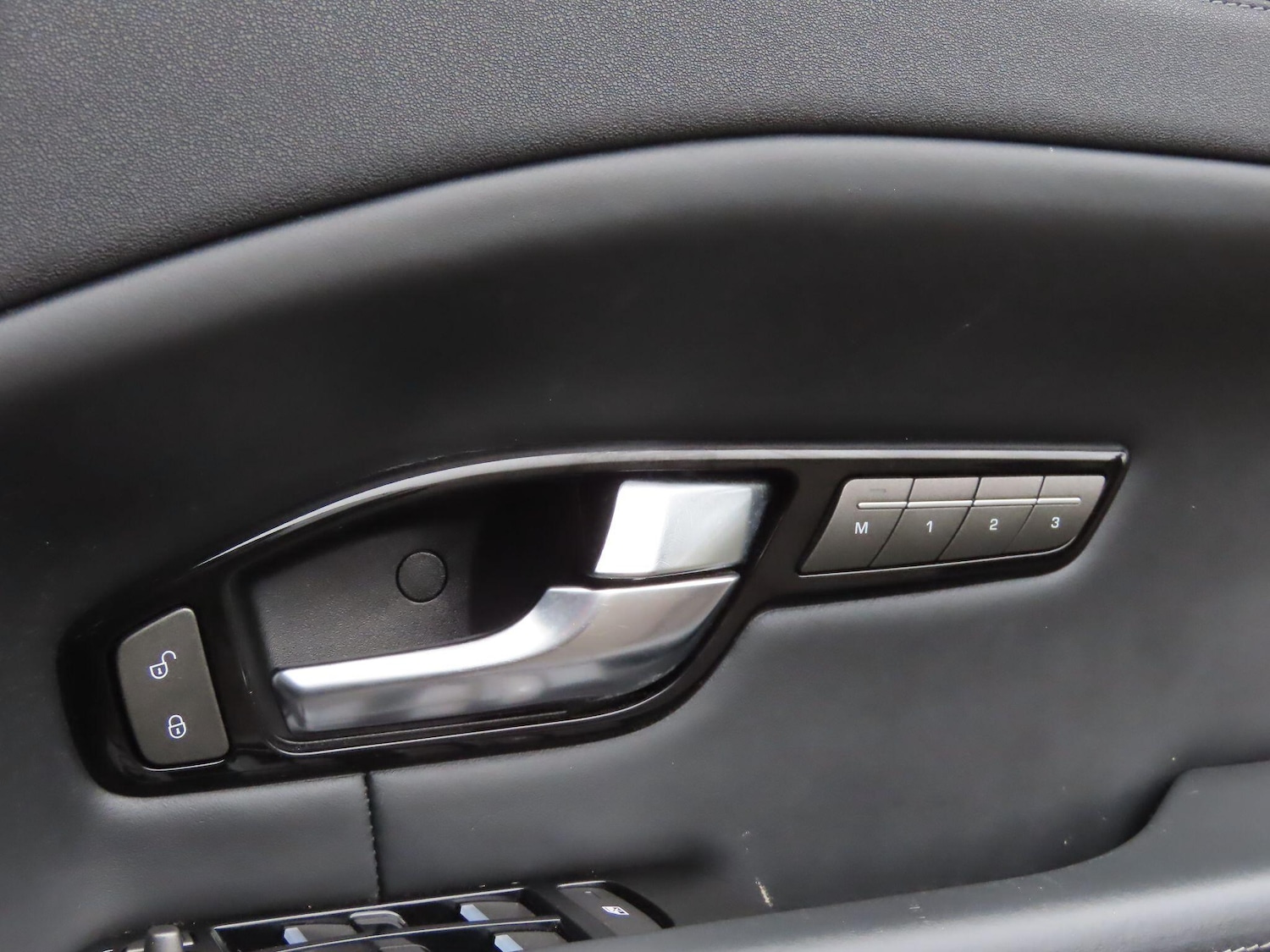 Used Land Rover Range Rover Evoque 2016 for sale - 77268089: Photo 12