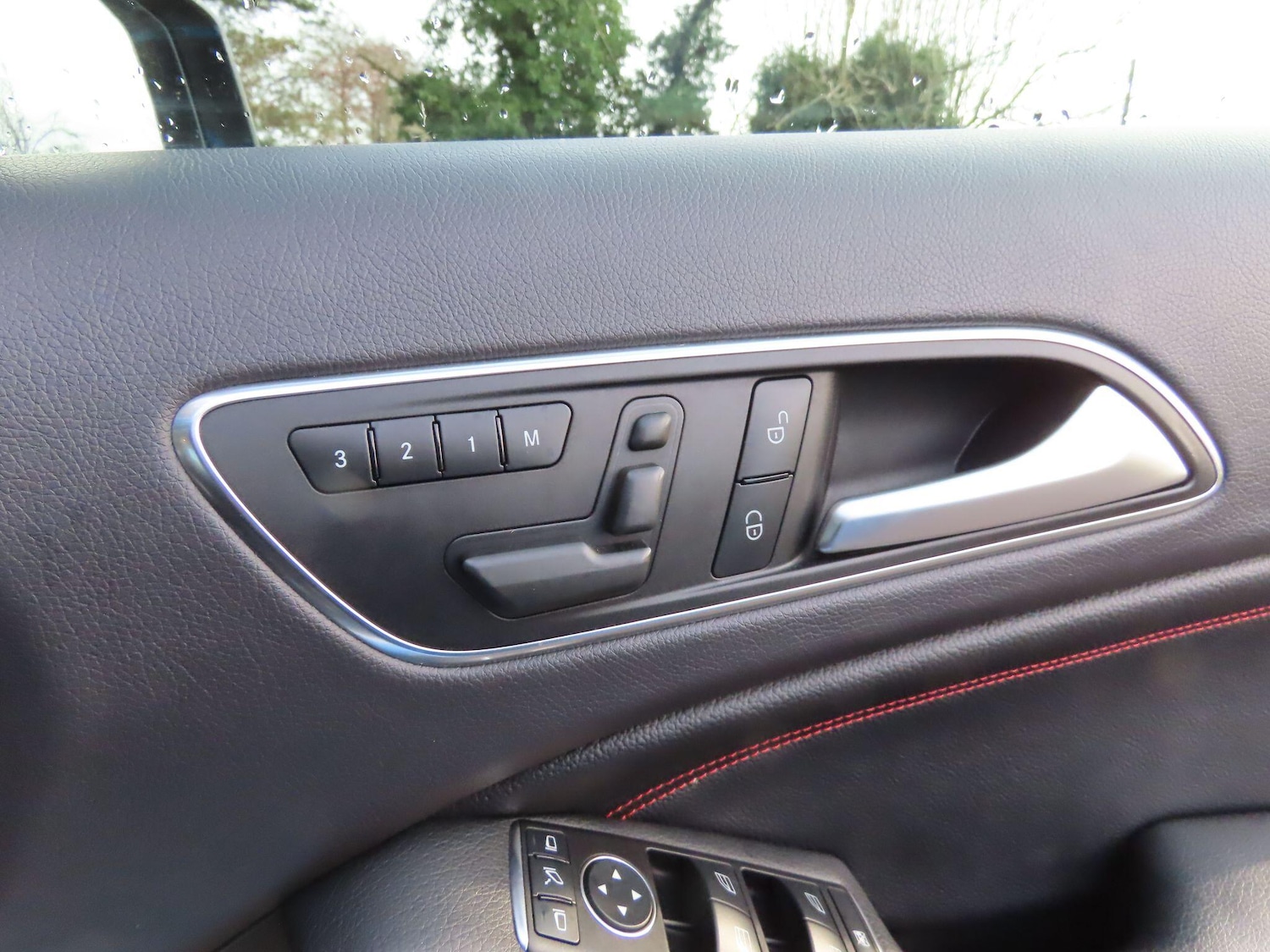 Used Mercedes-Benz A-Class 2015 for sale - 76964736: Photo 15