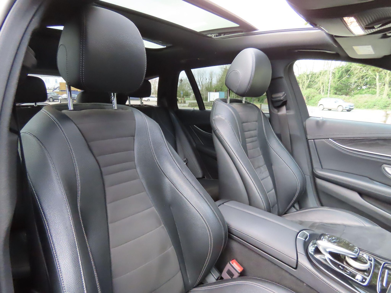 Used Mercedes-Benz E Class 2017 for sale - 77670481: Photo 10