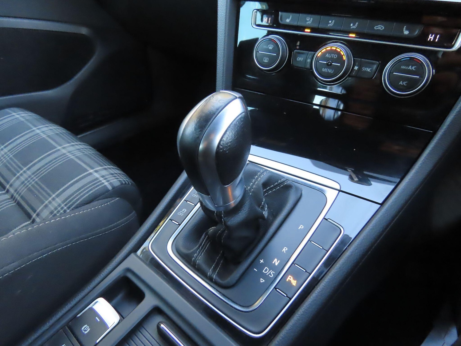 Used Volkswagen Golf for sale - 76700778: Photo 14