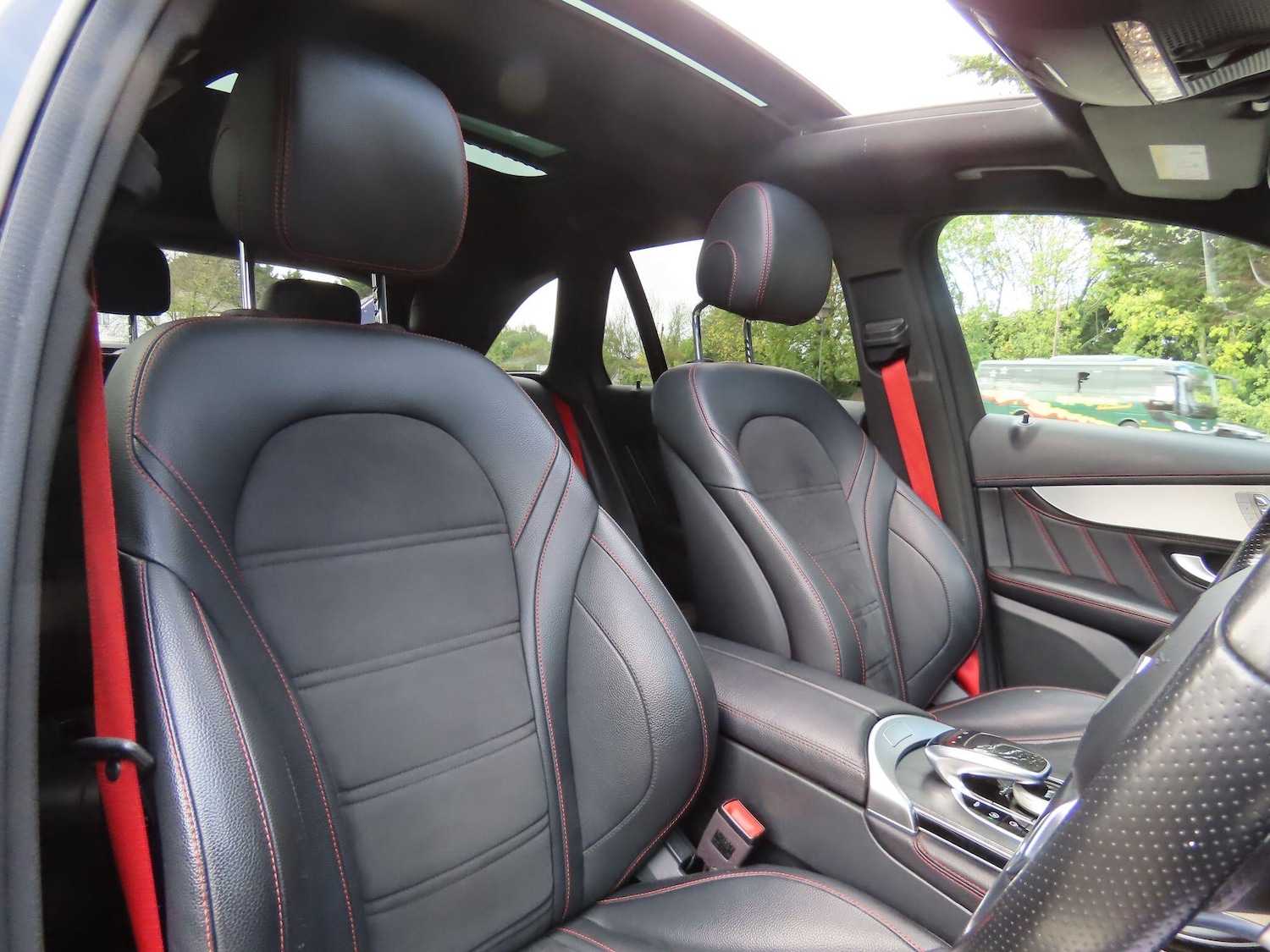 Used Mercedes-Benz GLC 2019 for sale - 76992946: Photo 8