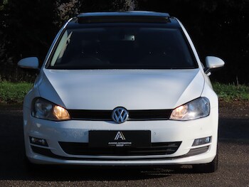 Used Volkswagen Golf 2016 for sale - 77441179: Photo