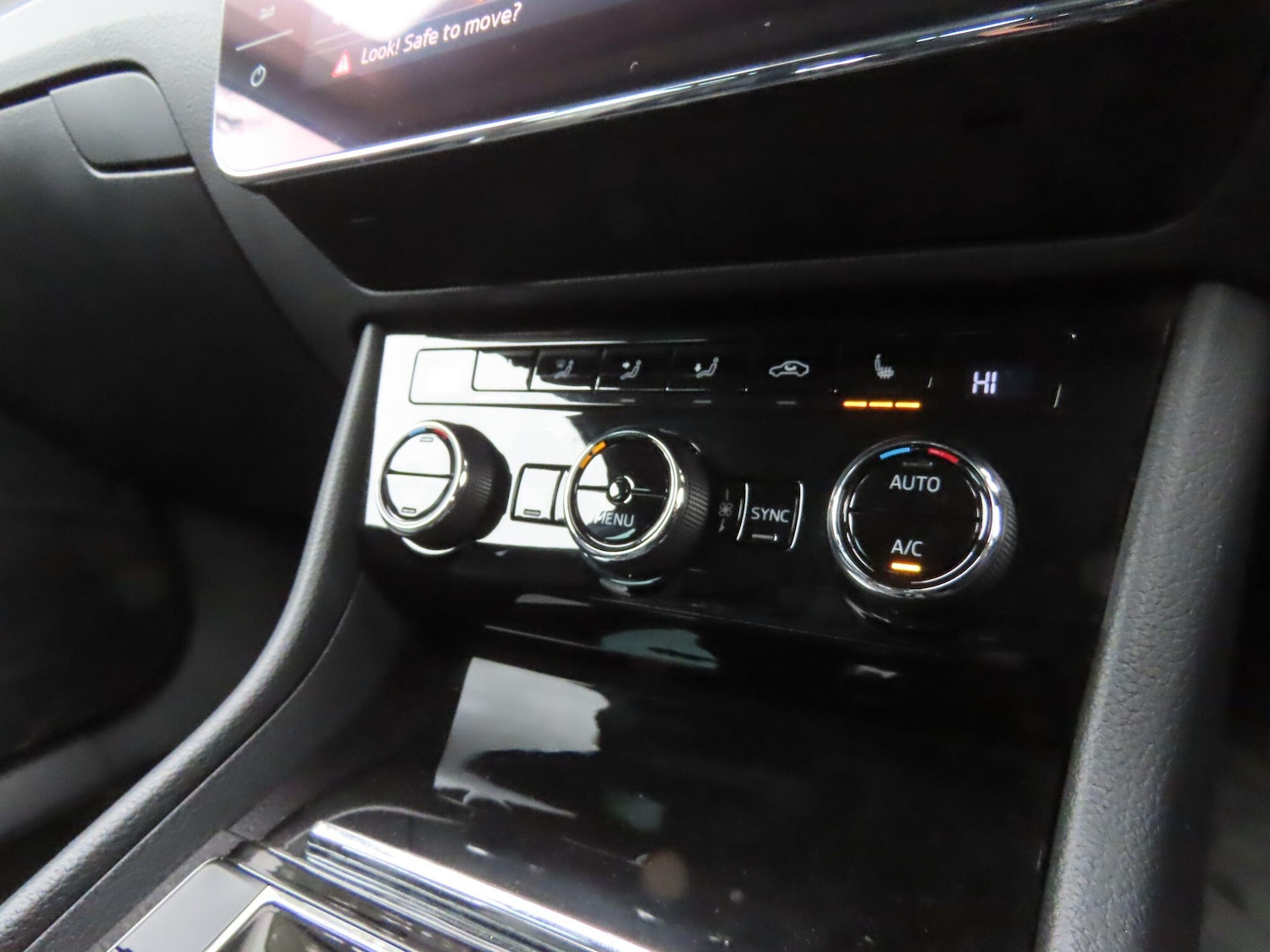 Used Skoda Superb 2019 for sale - 76887083: Photo 15