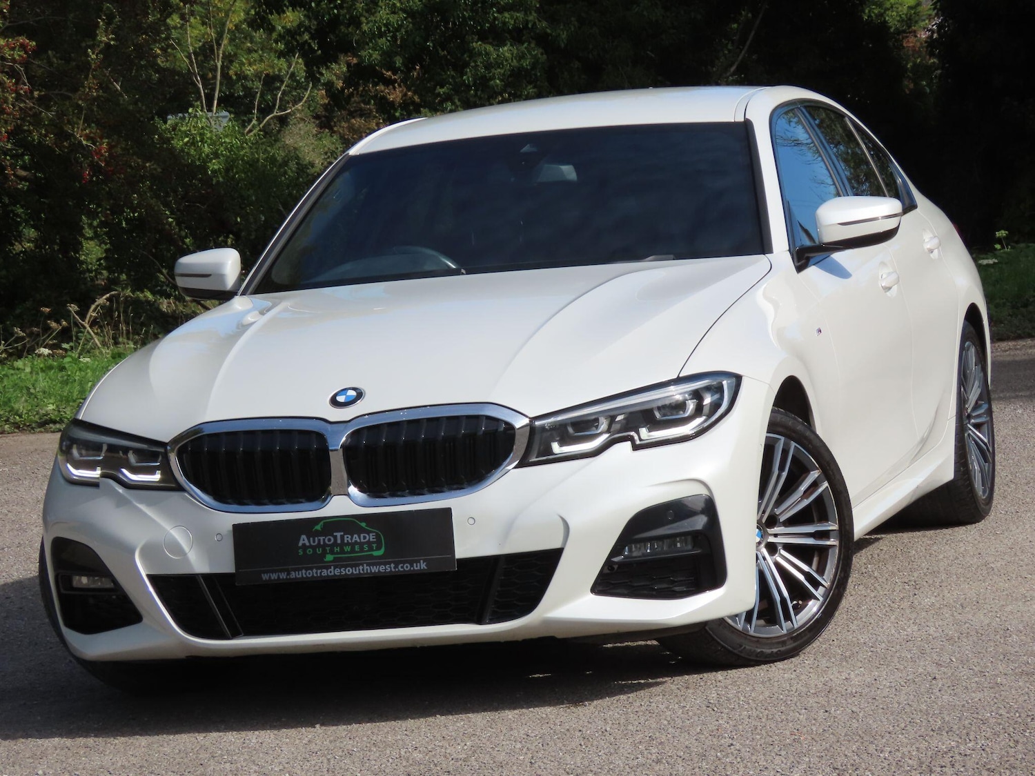 Used BMW 3 Series 2020 for sale - 76060330: Photo 2