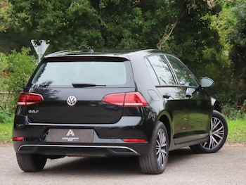 Used Volkswagen Golf 2018 for sale - 77799320: Photo