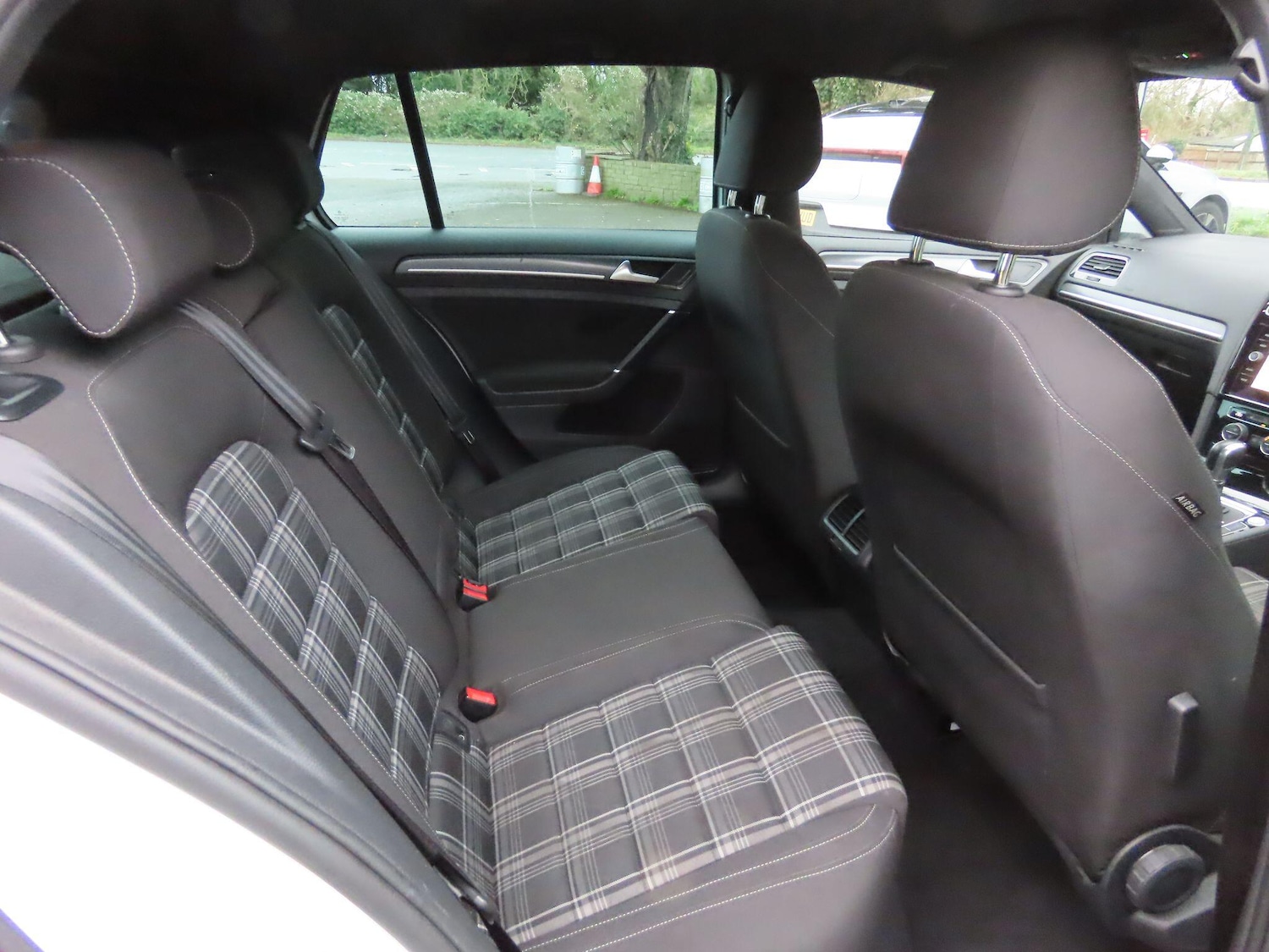 Used Volkswagen Golf 2019 for sale - 76855702: Photo 10