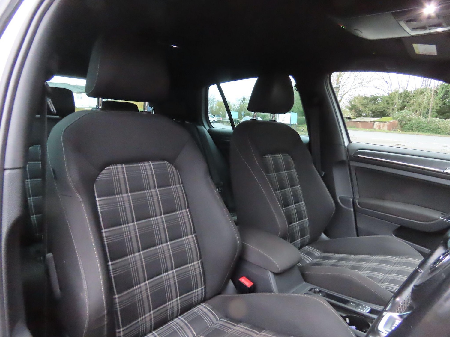 Used Volkswagen Golf 2019 for sale - 76855702: Photo 9