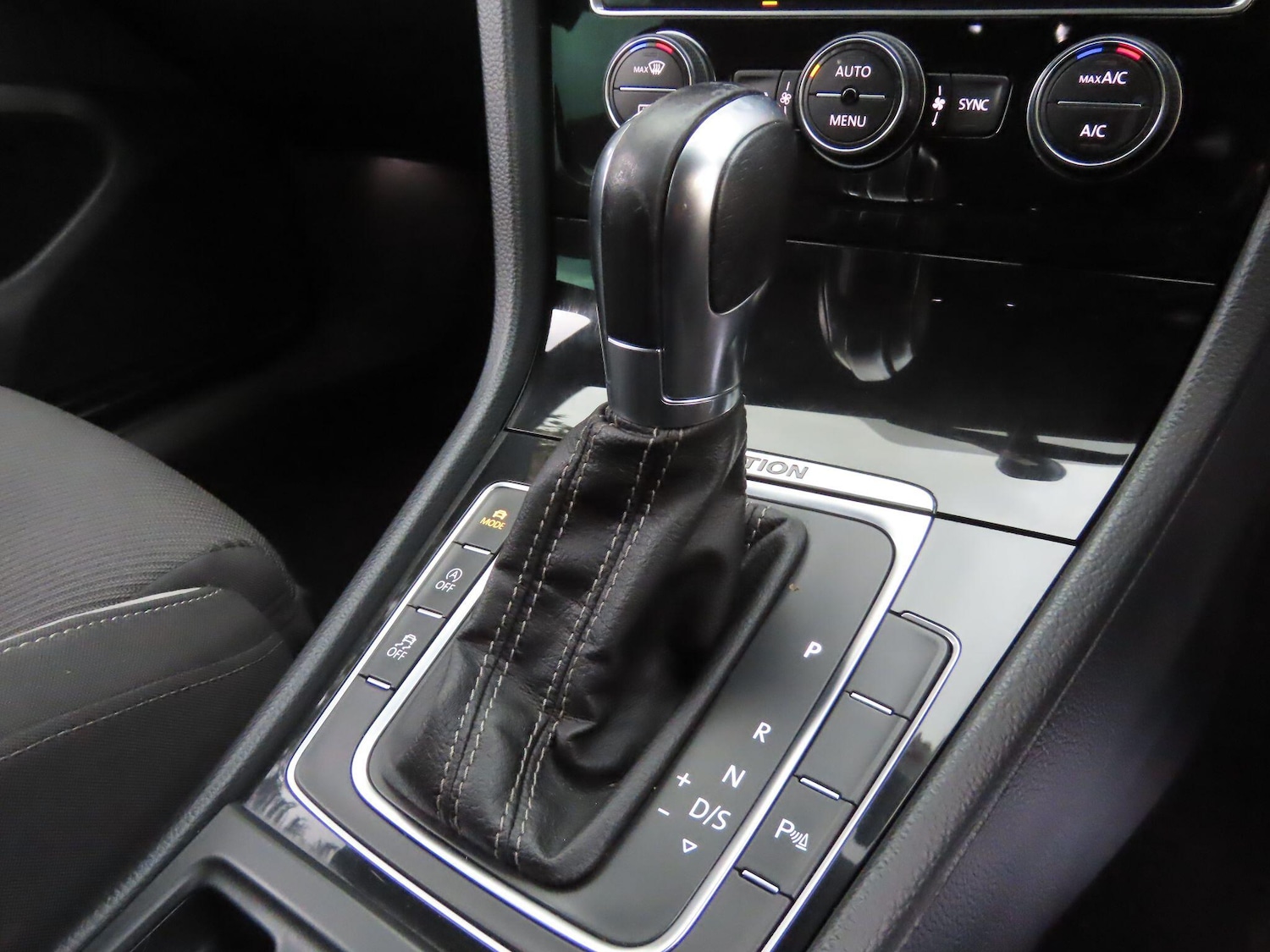 Used Volkswagen Golf 2015 for sale - 76499815: Photo 14