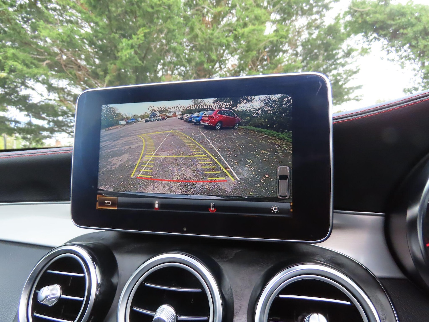 Used Mercedes-Benz GLC 2019 for sale - 76336106: Photo 13