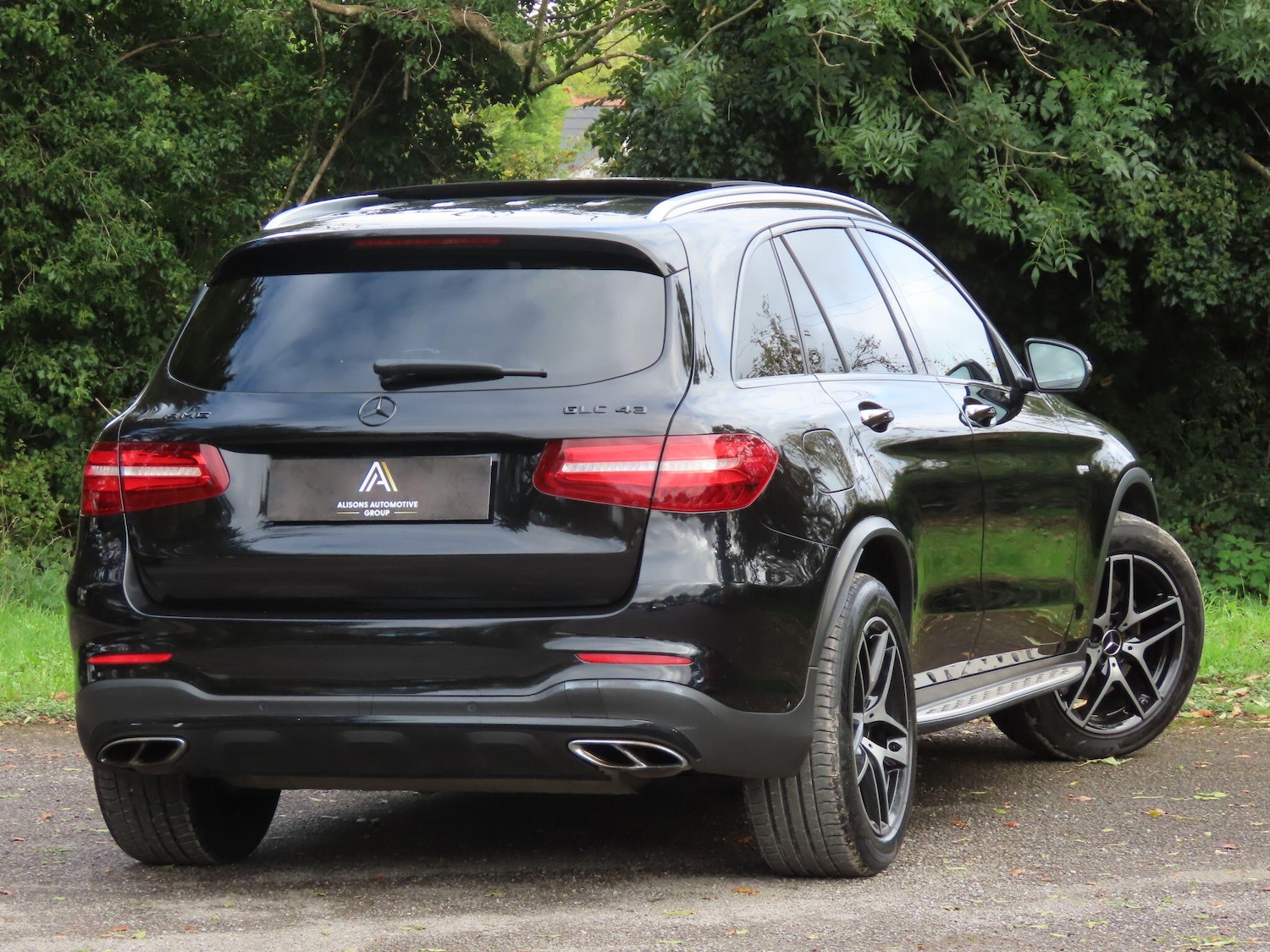 Used Mercedes-Benz GLC 2019 for sale - 76336106: Photo 4