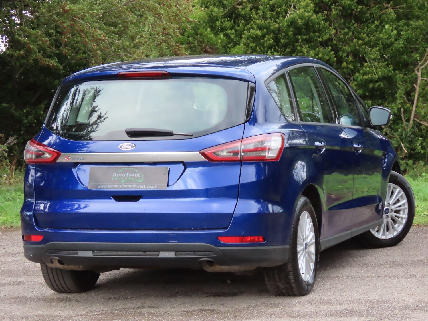 Used Ford S-Max 2017 for sale - 76988456: Photo 4