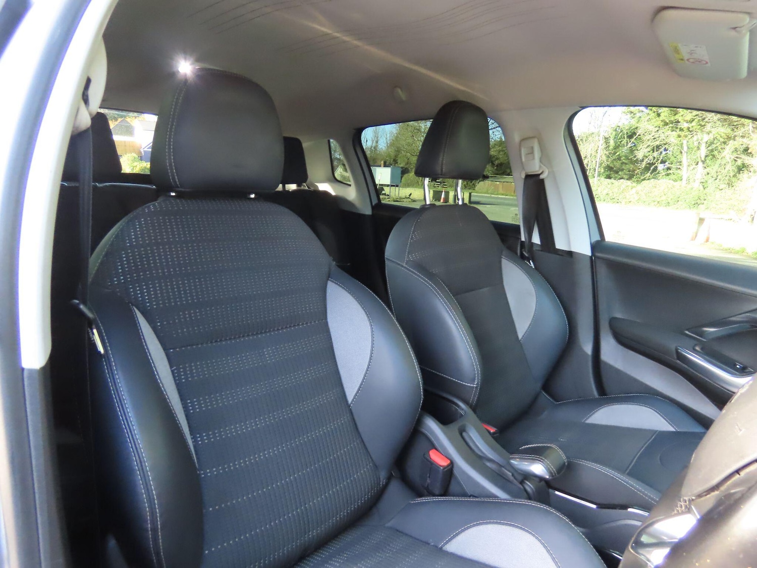 Used Peugeot 2008 2018 for sale - 76608100: Photo 8