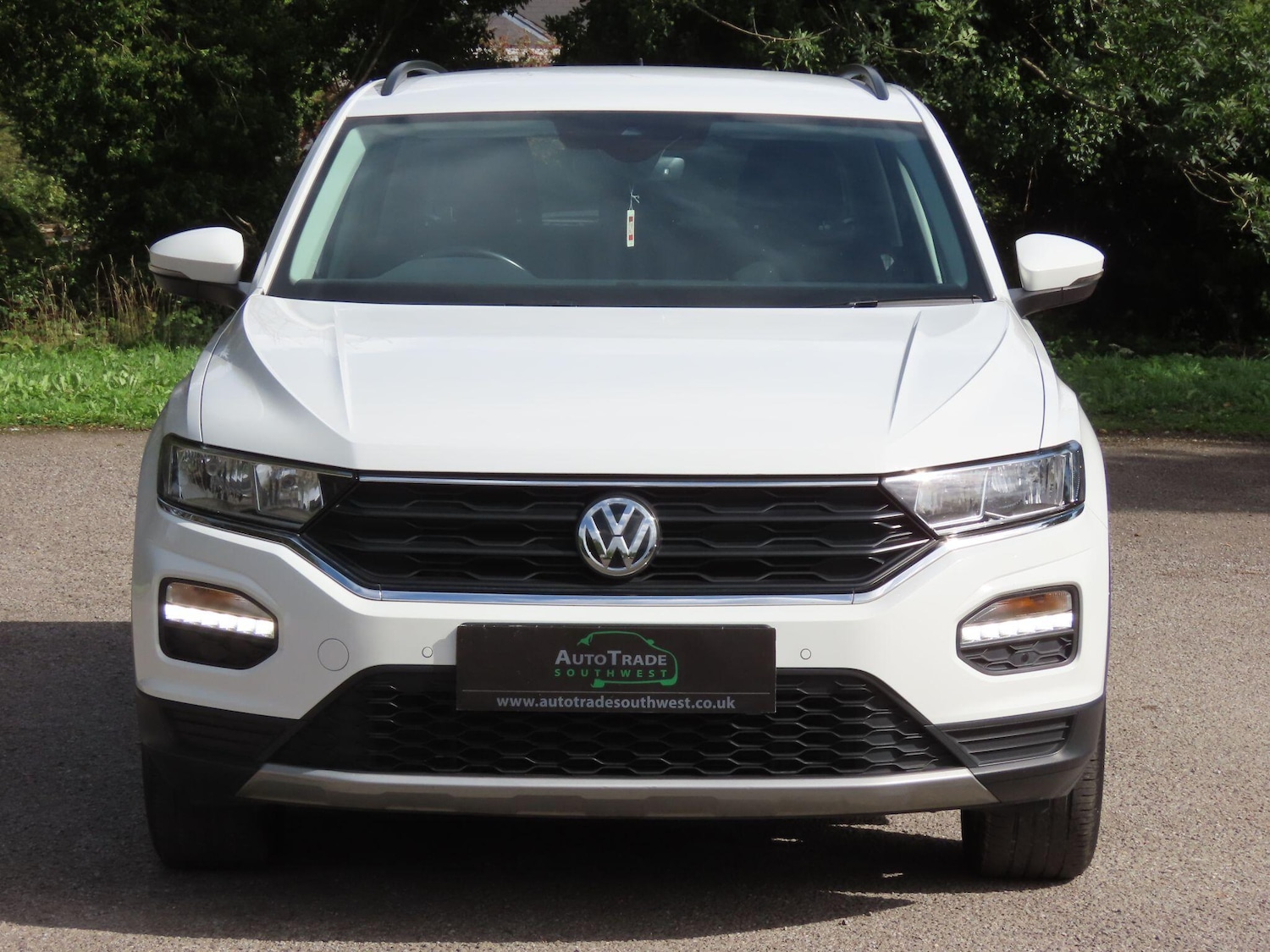 Used Volkswagen T-Roc 2020 for sale - 75977389: Photo 2