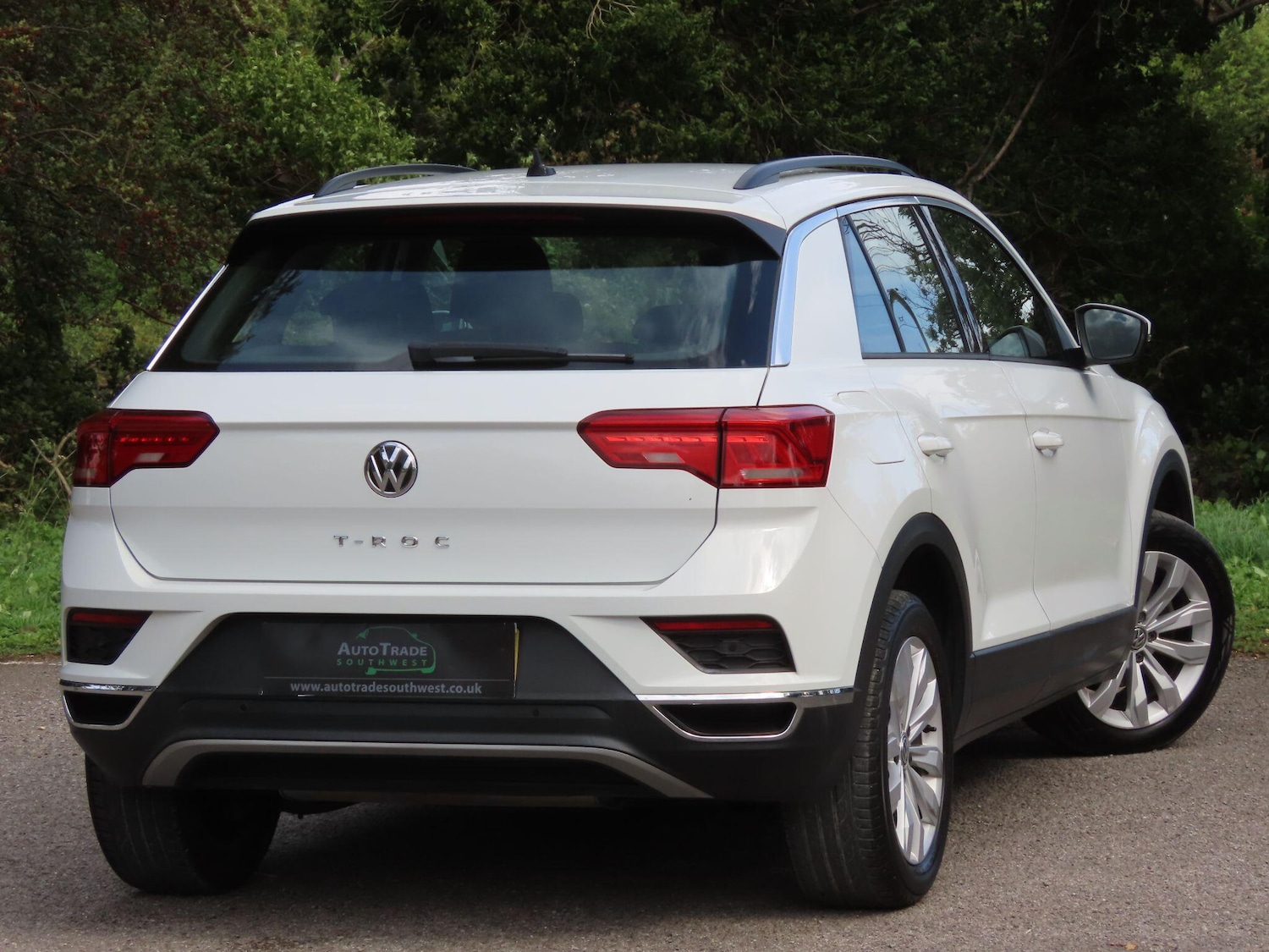 Used Volkswagen T-Roc 2020 for sale - 75977389: Photo 4