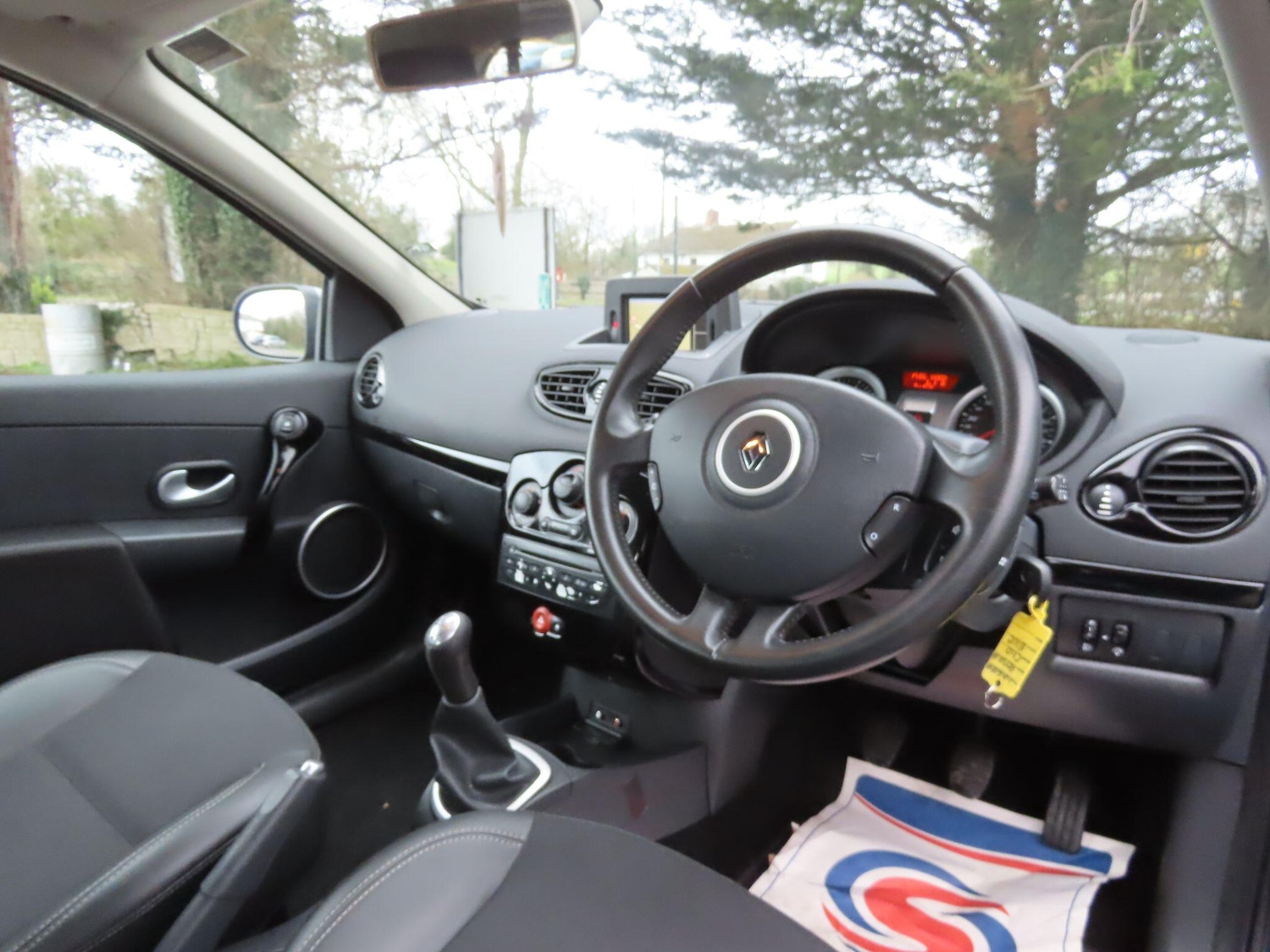 Used Renault Clio 2011 for sale - 77496961: Photo 7