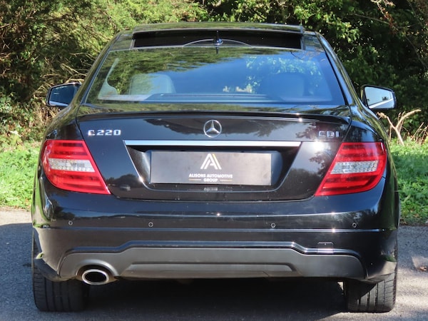 Used Mercedes-Benz C-Class 2015 for sale - 76188924: Photo 5