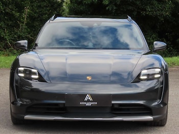 Used Porsche Taycan 2021 for sale - 79229661: Photo