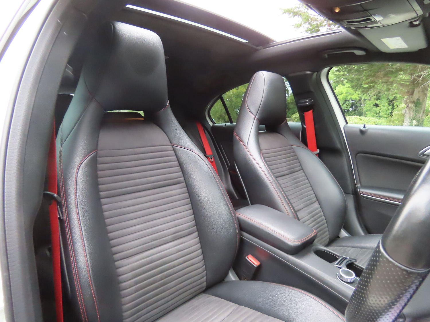 Used Mercedes-Benz A-Class 2015 for sale - 76989059: Photo 9