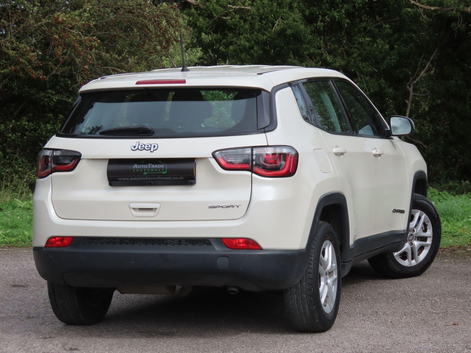 Used Jeep Compass 2018 for sale - 76020255: Photo 4