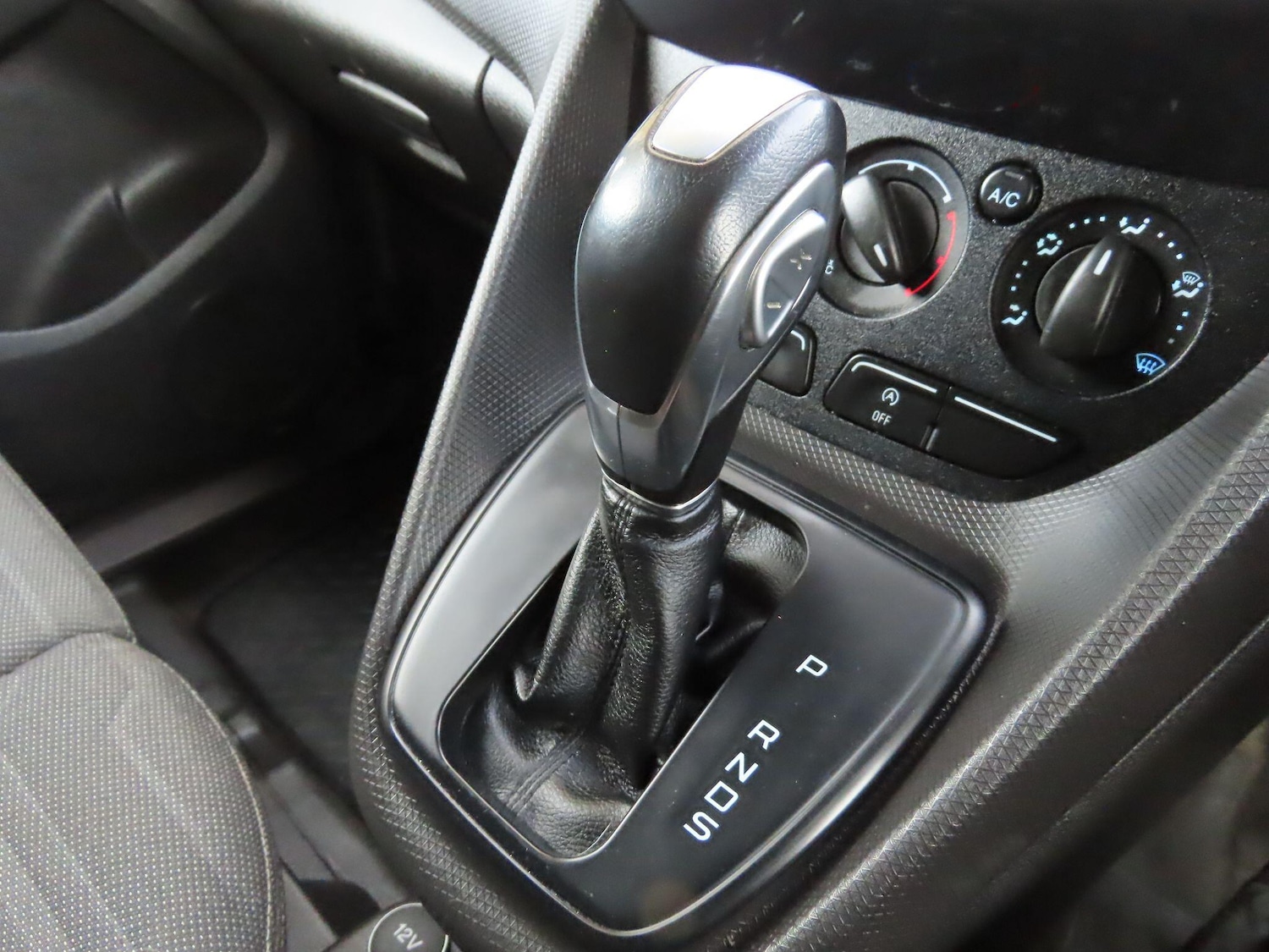 Used Ford Transit Connect 2017 for sale - 76824147: Photo 13