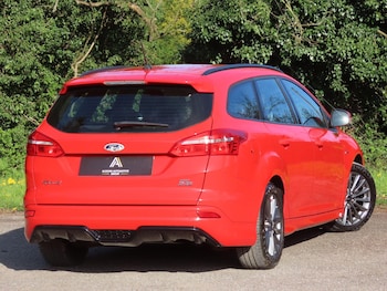 Used Ford Focus 2017 for sale - 78170102: Photo