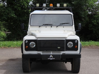 Used Land Rover Defender 110 2009 for sale - 78783542: Photo