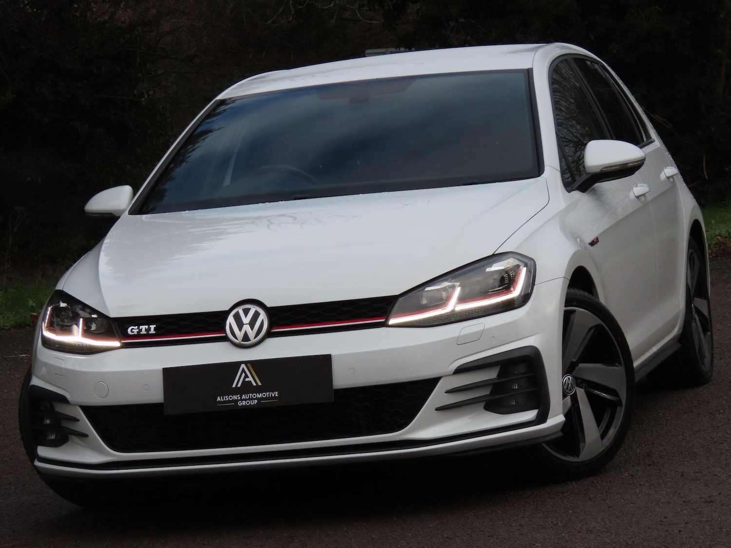 Used Volkswagen Golf 2017 for sale - 77376607: Photo 2