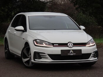 Used Volkswagen Golf 2017 for sale - 77376607: Photo