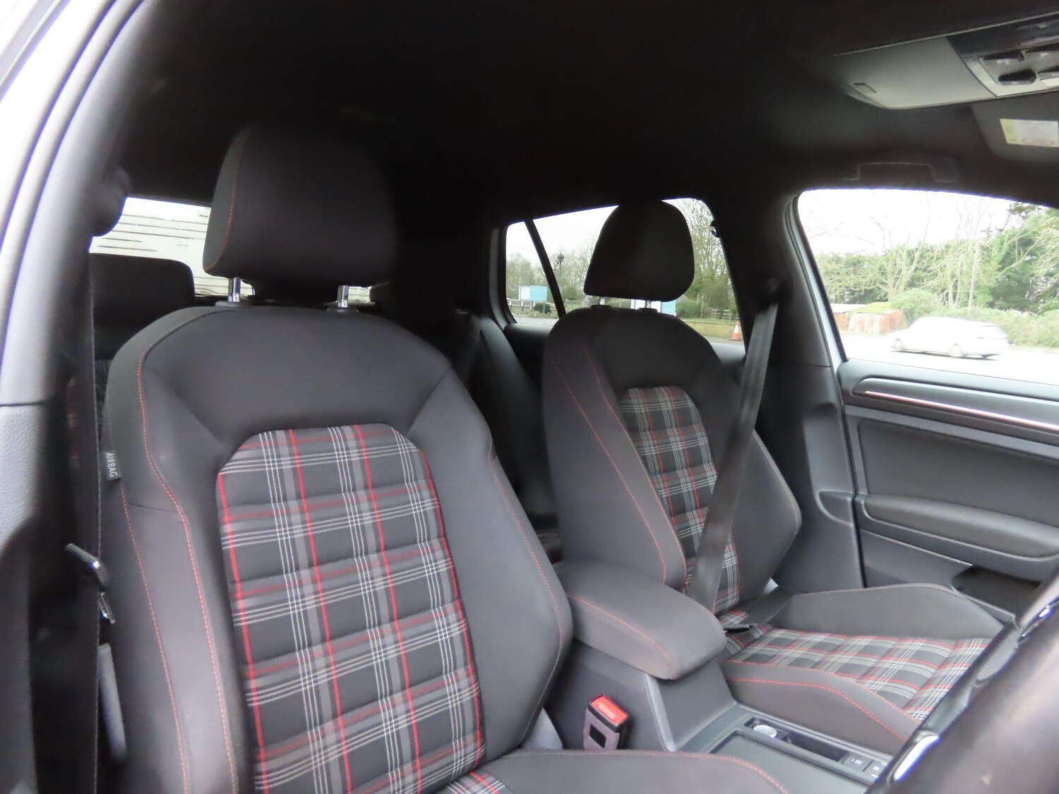 Used Volkswagen Golf 2017 for sale - 77376607: Photo 9