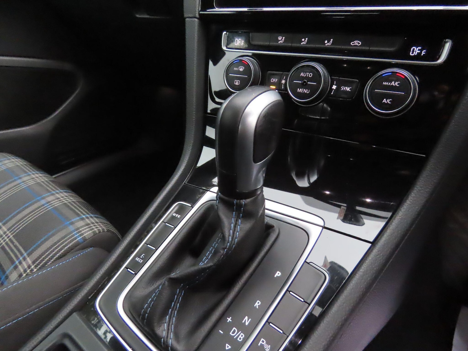 Used Volkswagen Golf 2020 for sale - 76511817: Photo 12