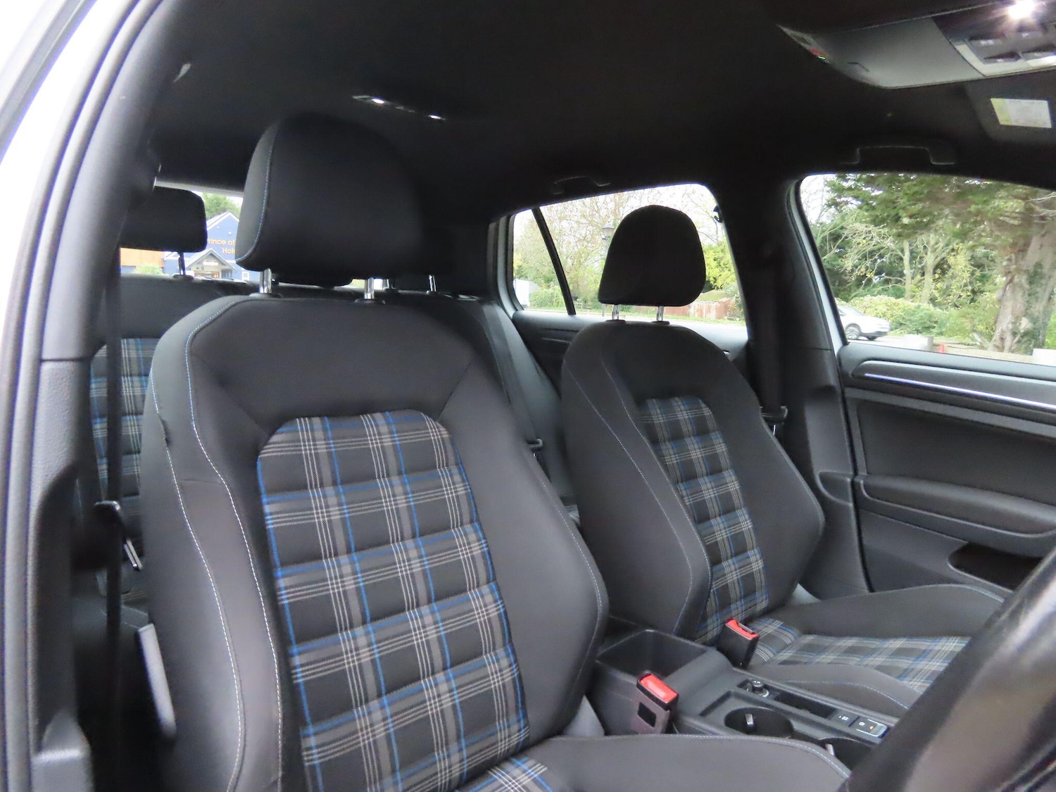 Used Volkswagen Golf 2020 for sale - 76511817: Photo 9