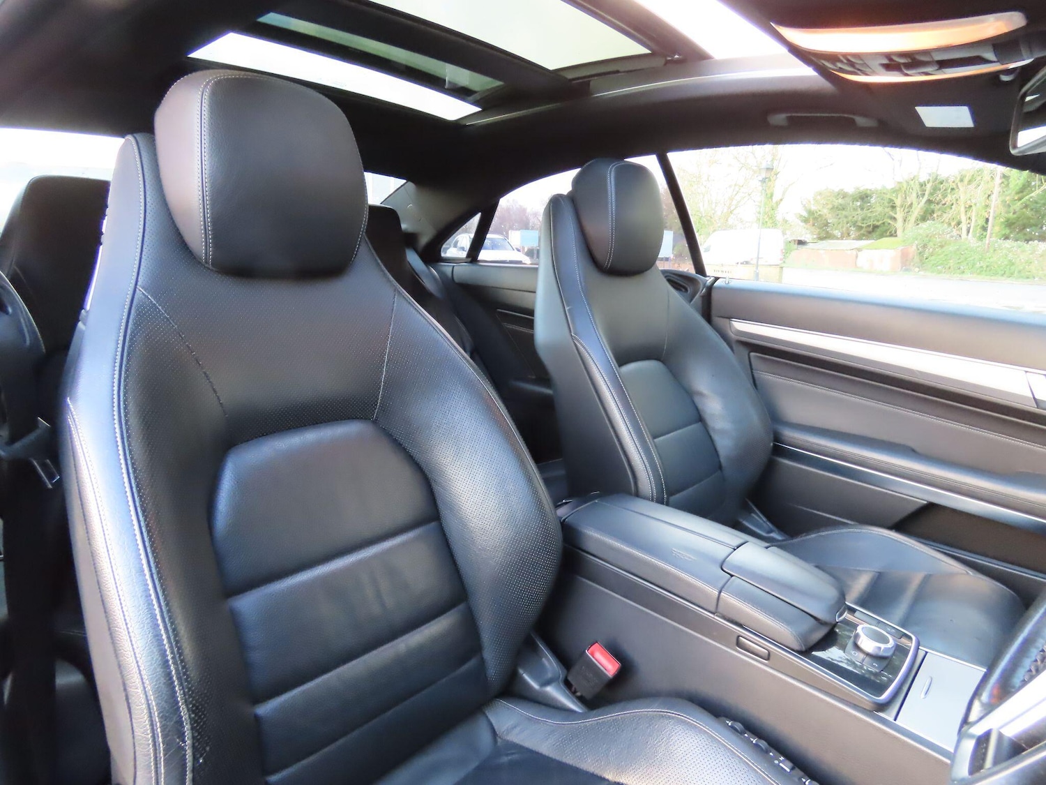 Used Mercedes-Benz E Class 2016 for sale - 76899025: Photo 9