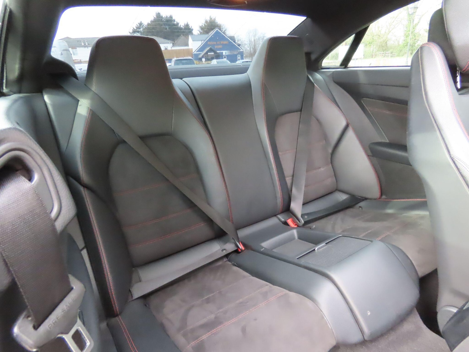 Used Mercedes-Benz E Class 2015 for sale - 77597642: Photo 10