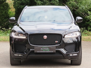 Used Jaguar F-Pace 2017 for sale - 75414316: Photo